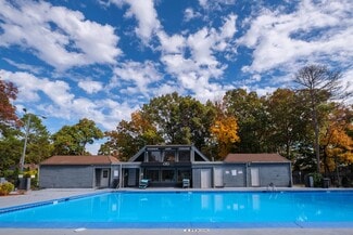 1 Chatfield Dr, Stone Mountain, GA 30083