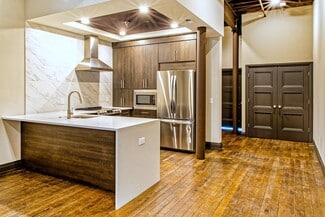 401 NW 2nd St, Evansville, IN 47708