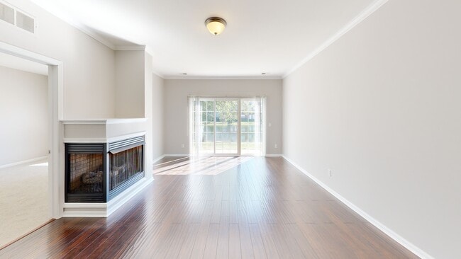 43489 Pendleton Cir unit 13, Sterling Heights, MI 48313 - photo 2