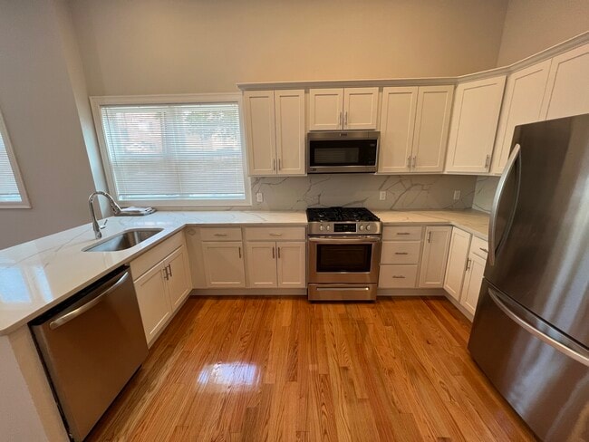 126 Cross St unit 6, Somerville, MA 02145 - photo 4