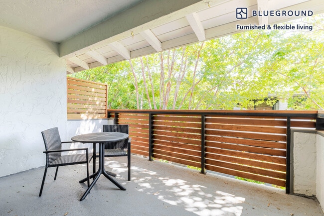 20200 Lucille Ave unit FL2-ID1975, Cupertino, CA 95014 - photo 6