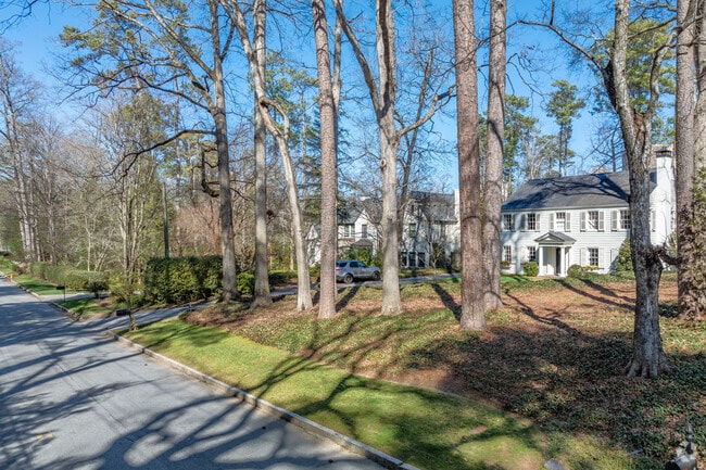 Peachtree Heights is known for large homes on spacious lots.