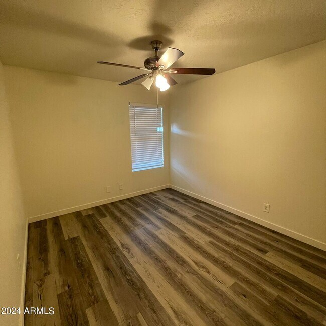 6641 W Ocotillo Rd unit 202, Glendale, AZ 85301 - photo 6