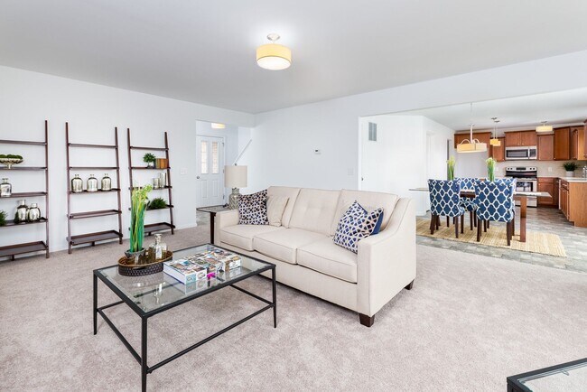 1205 Cedarwood Dr unit 36469295, Greenville, MI 48838 - photo 2