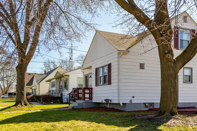 Many of the bungalows in Chevrolet sit on wooded lots along quiet side streets.