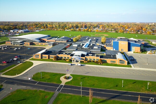 Gates-Chili Middle School receives a B rating on Niche.