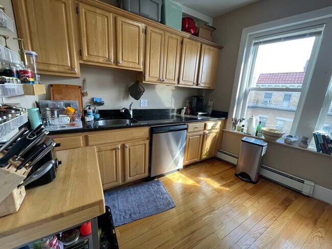 27 Saint Lukes Rd, Allston, MA 02134 - photo 7