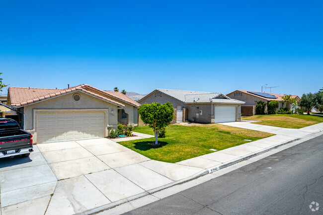 Mecca has many1970s-80s ranch style homes through out the city.