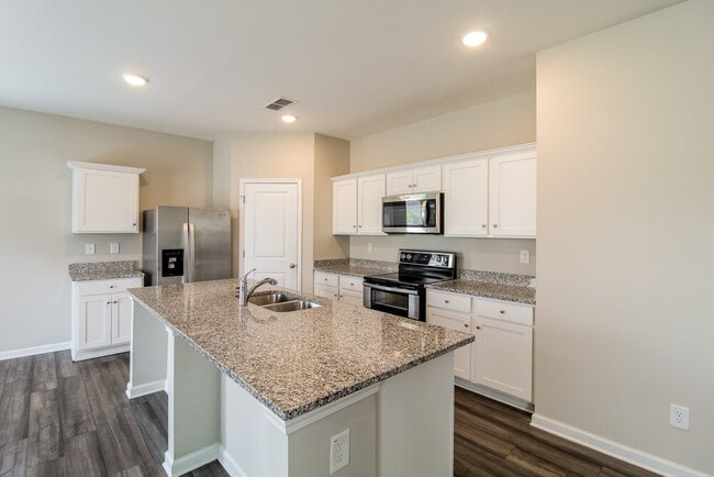 3954 Kendrick Cir, Loganville, GA 30052 - photo 6