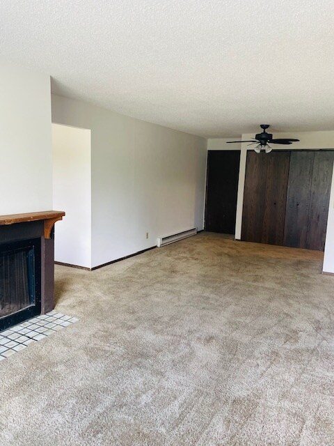 1 Bdrm with Den & Fireplace