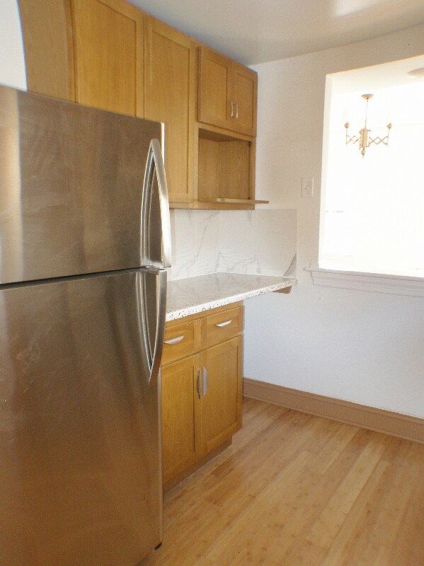 550 E Washington Ln unit 2nd, Philadelphia, PA 19144 - photo 3