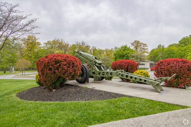 A war memorial dedicated to fallen soldiers can be found at Cedar Grove Community Park.