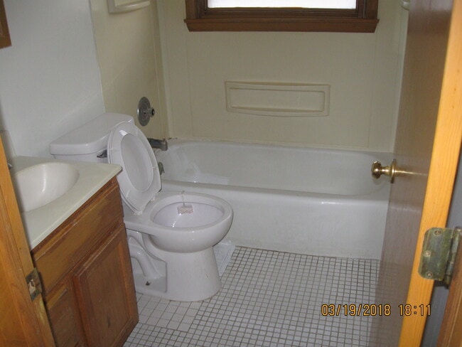 932 Blackstone Ave, Waukesha, WI 53186 - photo 6