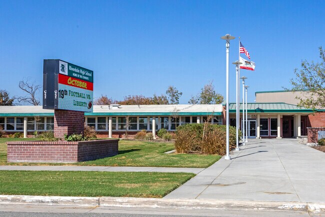 Horizon High School is a continuation school in Riverdale.