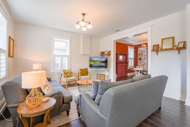 1420 N 3rd St unit ID1241321P, Saint Charles, MO 63301 - photo 2