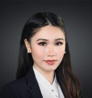 Laura Nguyen