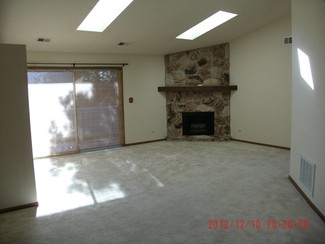1665 Commodore Ct Unit 8, Schaumburg, IL 60193