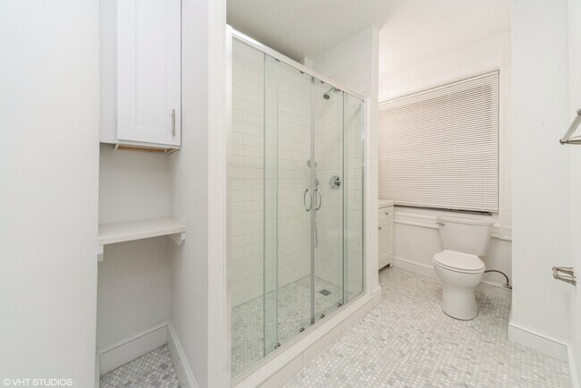 *Pictures are representative samples of the advertised unit. In some cases, the actual units you tou