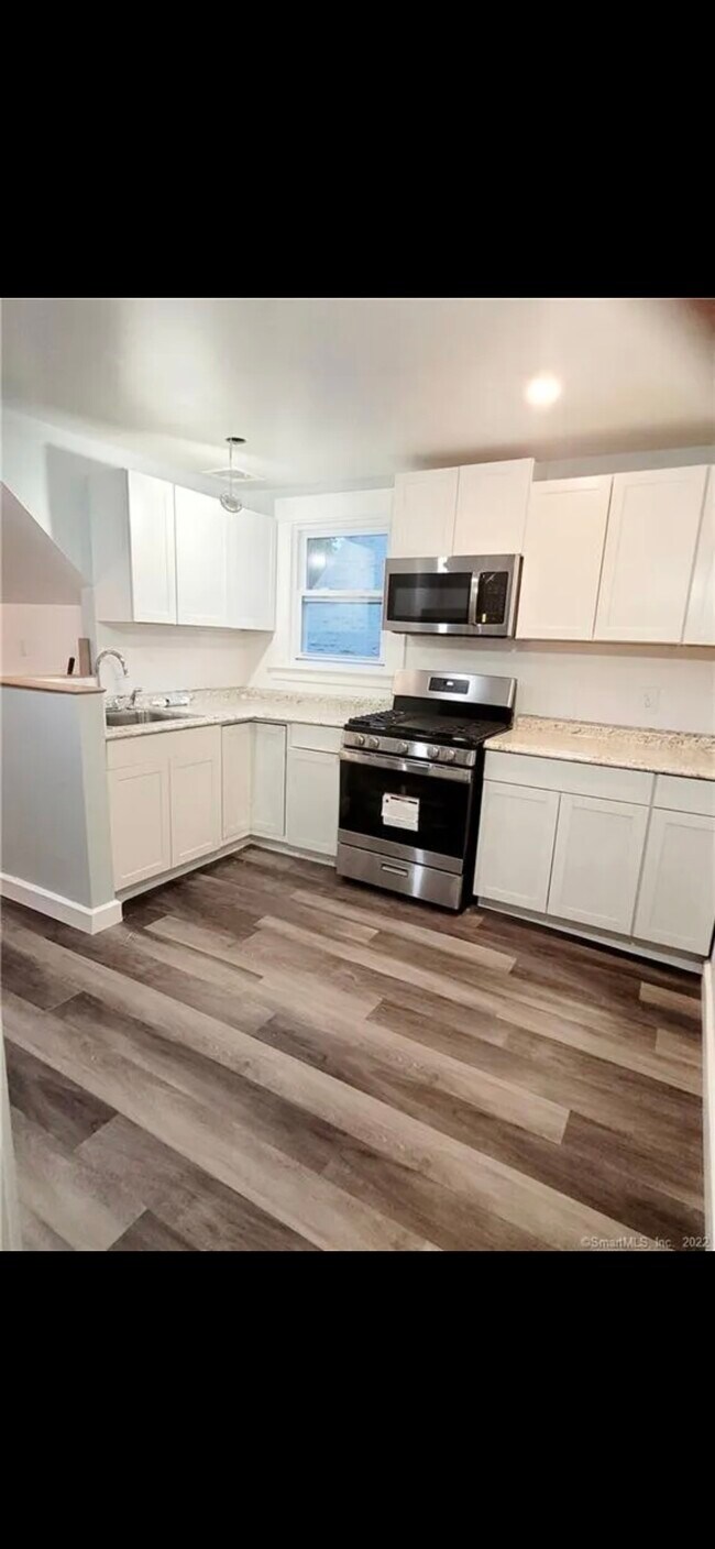 23 Harding Place Unit 3rd floor, New Haven, CT 06511