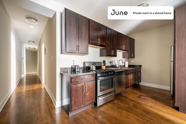 3304 W Armitage Ave unit A, Chicago, IL 60647 - photo 7