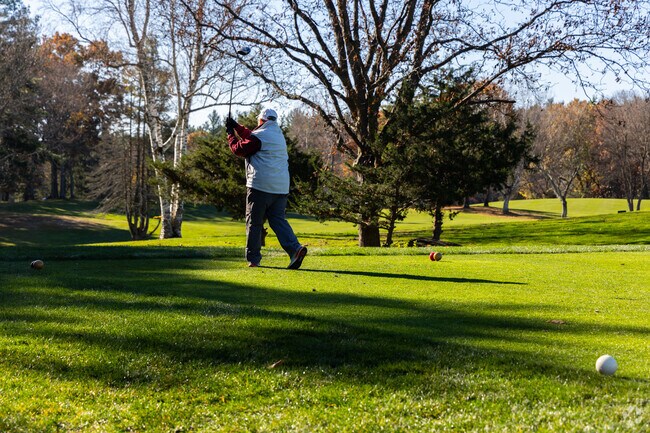 Golfers can enjoy an 18-hole course from spring to fall.