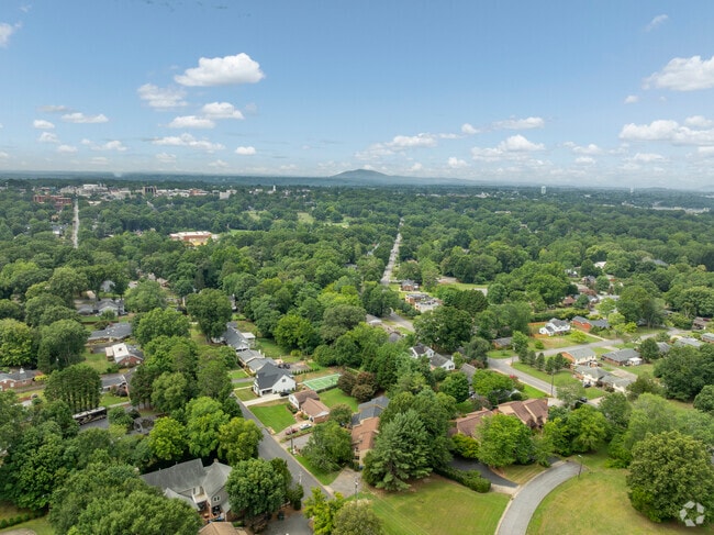 Kenworth is a popular area with a great location for residents just outside of downtown Hickory.