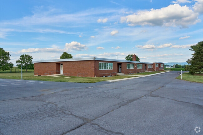 Paradise Mennonite School is a private school in rural Washington County.