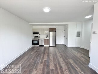 1555 W Hollywood Ave, Chicago, IL 60660