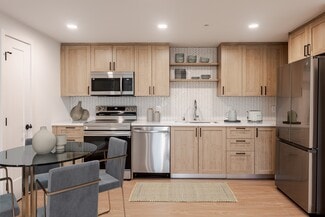 5050 Arrow Hwy, Montclair, CA 91763