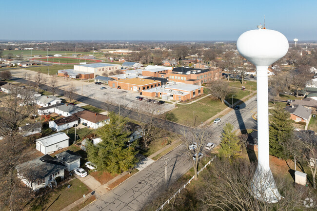 Red Bud High School in Red Bud, IL offers a nurturing learning environment.