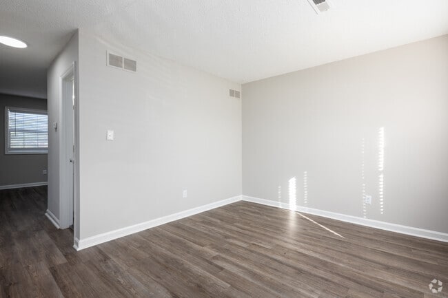 Burbank - 900SF - Living Room
