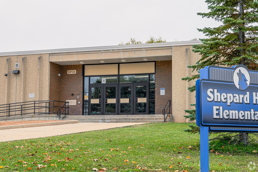 Shepard Hills Elementary School provides education in the neighborhood of 
Oak Creek.