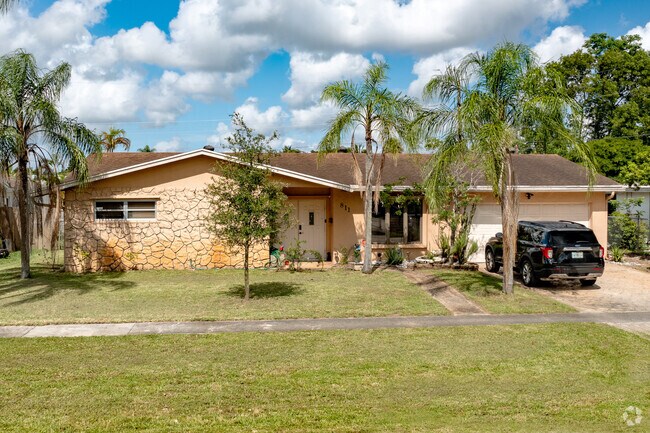 Simplistic Ranch Style Home in Coconut Creek, FL.