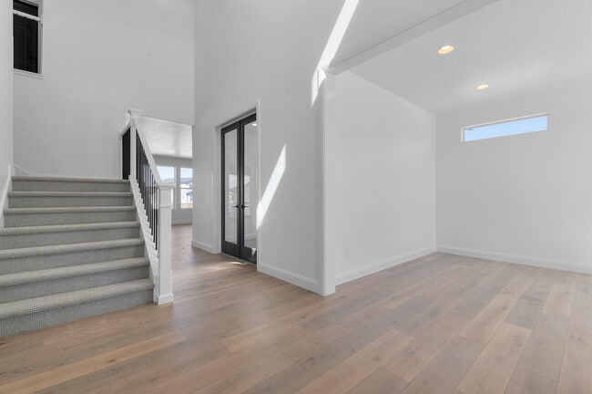 611 N Briarwood Ln, Lindon, UT 84042 - photo 6