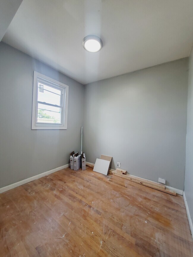 111 Myrtle Ave unit 2, Jersey City, NJ 07305 - photo 4