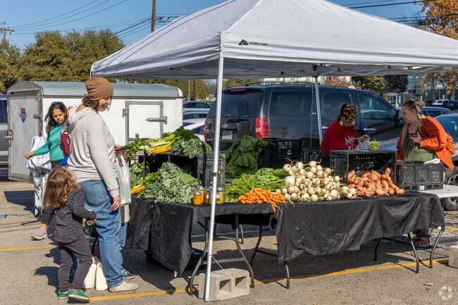 Families enjoy shopping at the Round Rock Farmers Market.