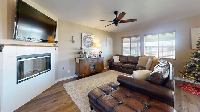 809 La Quinta Ct, Beaumont, CA 92223 - photo 2