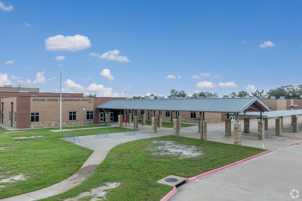 Explore knowledge-rich classrooms at Spring Creek Elementary School.