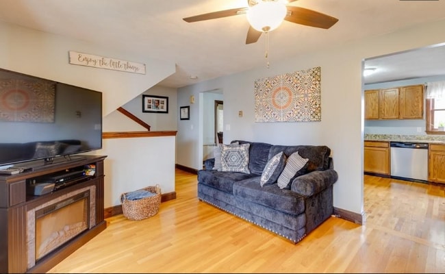 52 Winnepurkit Ave, Lynn, MA 01905 - photo 4