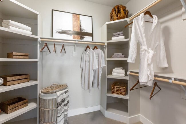 Overture Albuquerque 55+ Active Adult Apartment Homes, Albuquerque, NM 87109 - photo 7