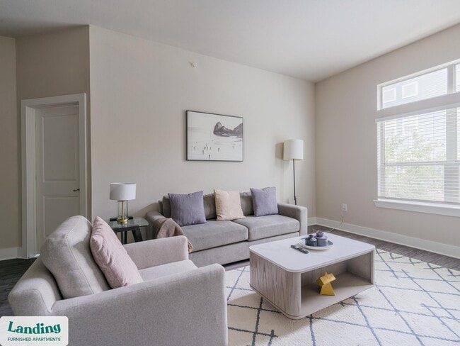 18101 Point Lookout Dr unit 379, Nassau Bay, TX 77058 - photo 2