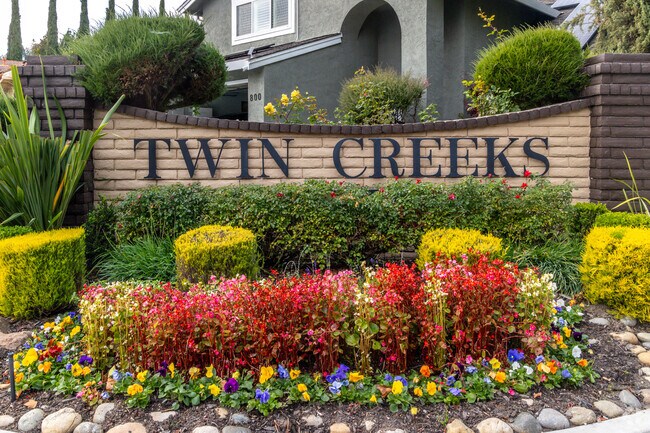 A colorful welcome sign of Twin Creeks in San Ramon.