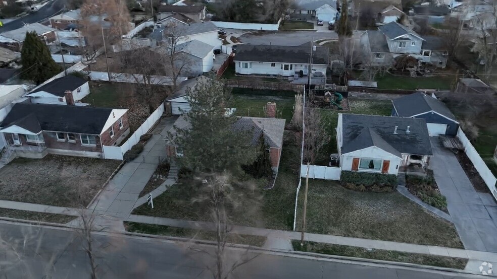 119 W 5878 S, Salt Lake City, UT 84107 - photo 2
