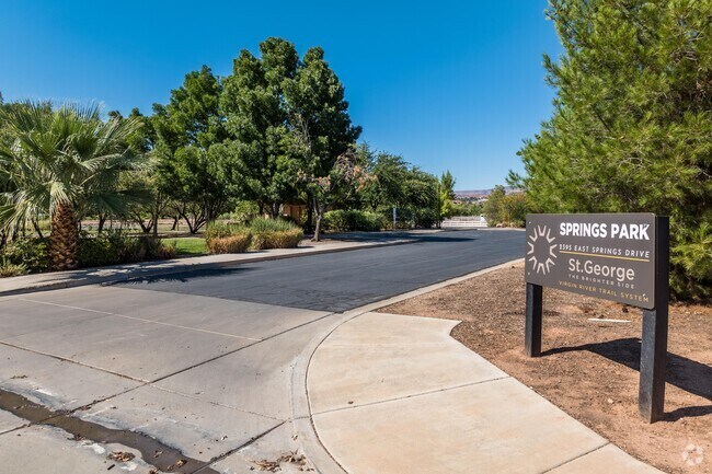Springs Park connects to the Virgin River Trail, an 11-mile paved trail.