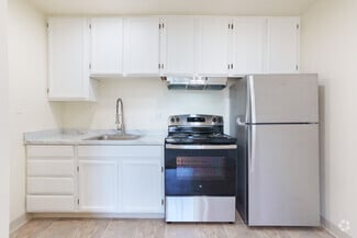 781 Fletcher Ln, Hayward, CA 94544