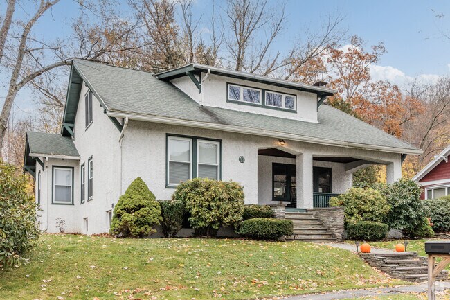 A craftsman style home in Chinchilla, PA.