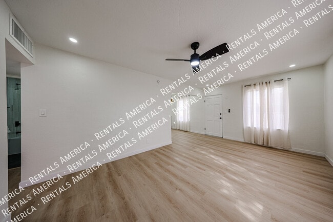 2047 E Virginia Ave, Phoenix, AZ 85006 - photo 3