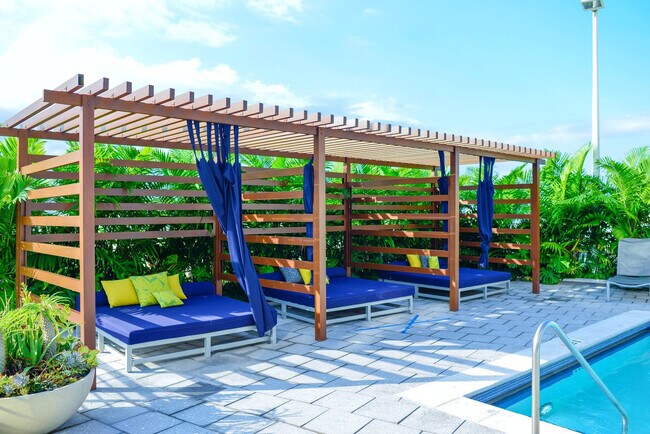 Midblock unit FL5-ID1022232P, Miami, FL 33137 - photo 5