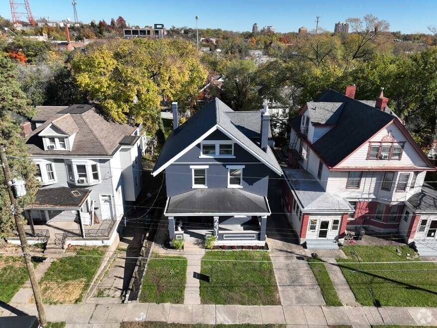 2312 Highland Ave, Cincinnati, OH 45219 - photo 2