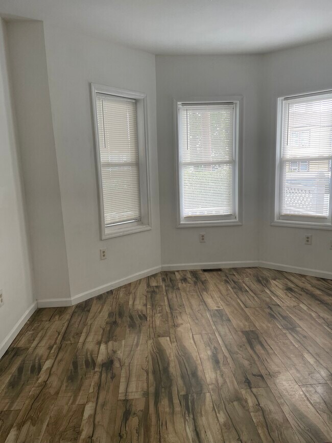 79 Broad St unit 1, Perth Amboy, NJ 08861 - photo 5
